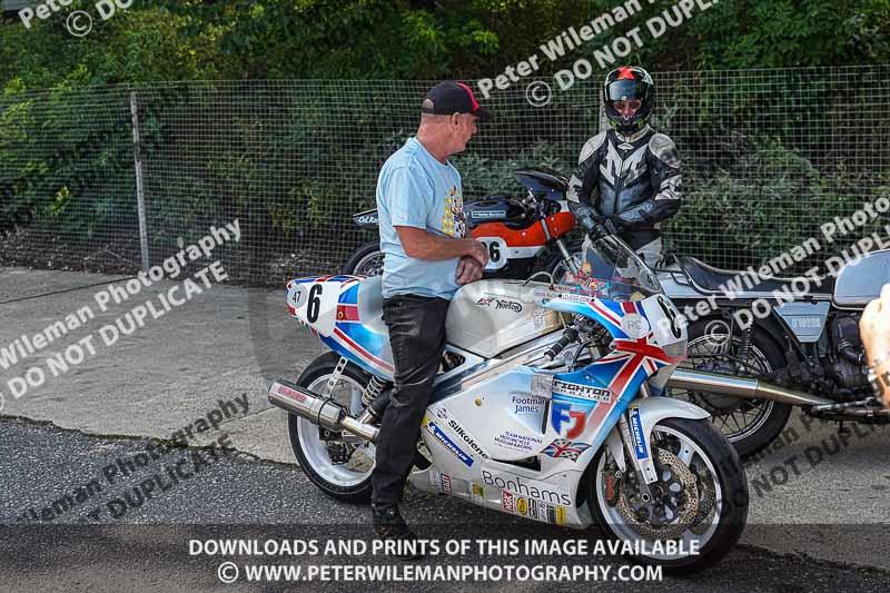 Vintage motorcycle club;eventdigitalimages;mallory park;mallory park trackday photographs;no limits trackdays;peter wileman photography;trackday digital images;trackday photos;vmcc festival 1000 bikes photographs